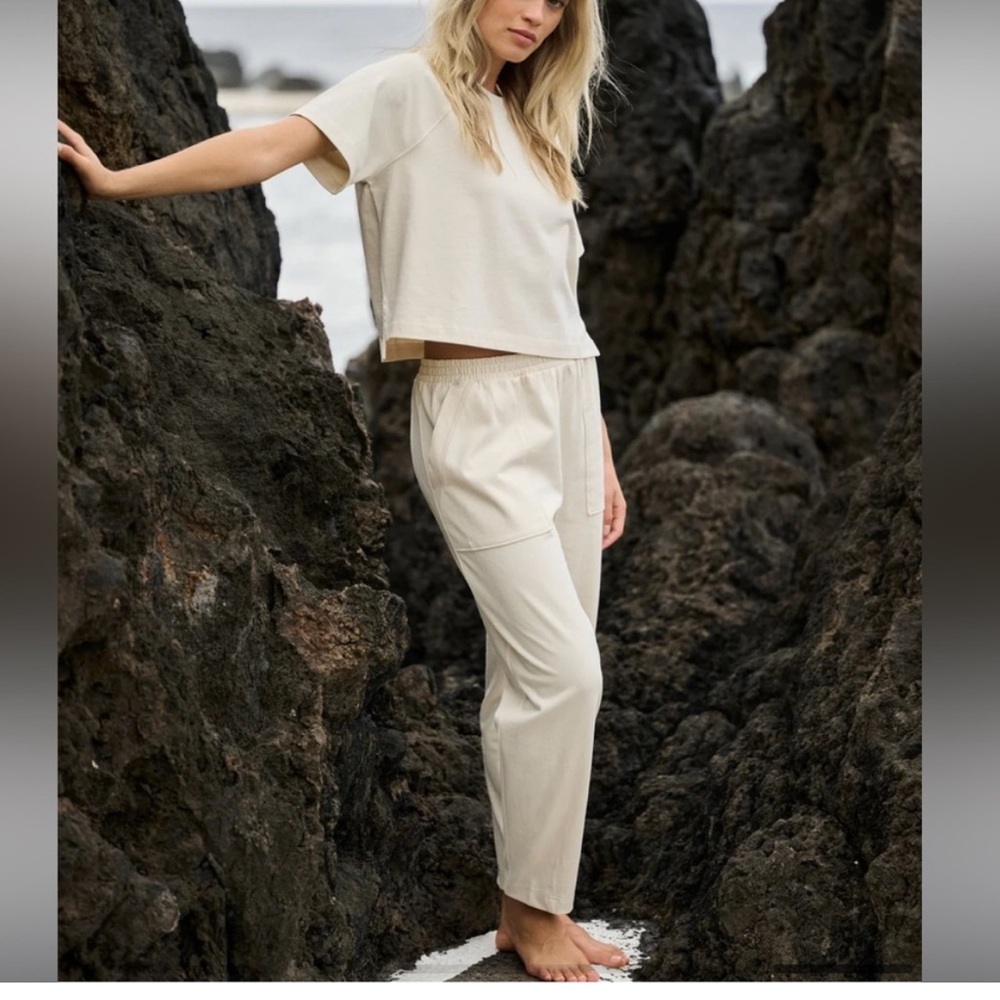 NWT Vuori Mackenzie Pant in Cream